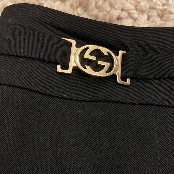 Black Gucci mini skirt with two silver GGs that rest on your back hips. With bag - Picture 3 of 10